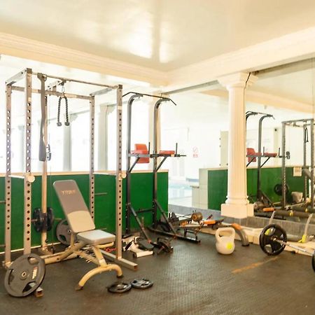 Central Bright 3 Bed Flat With Pool & Parking EDI Eksteriør billede