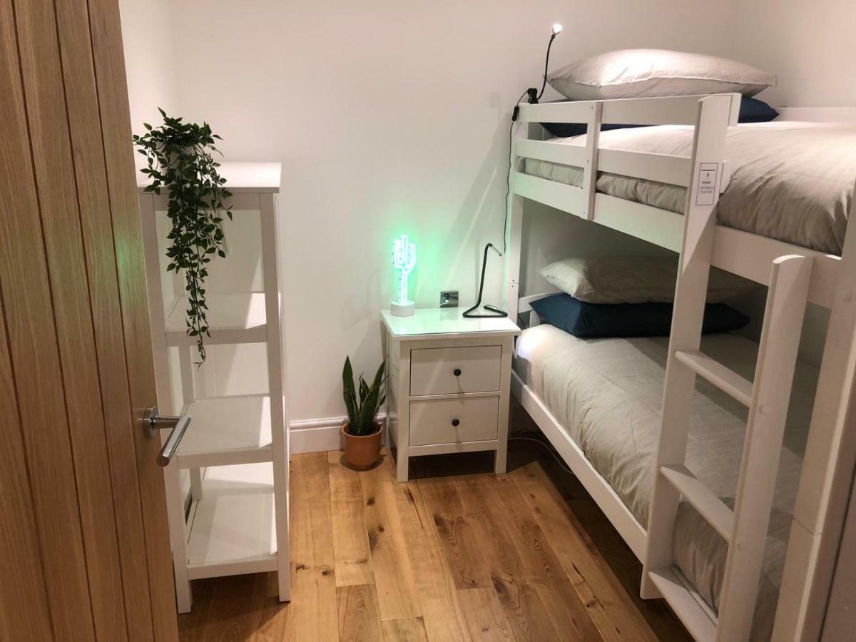 Central Bright 3 Bed Flat With Pool & Parking EDI Eksteriør billede