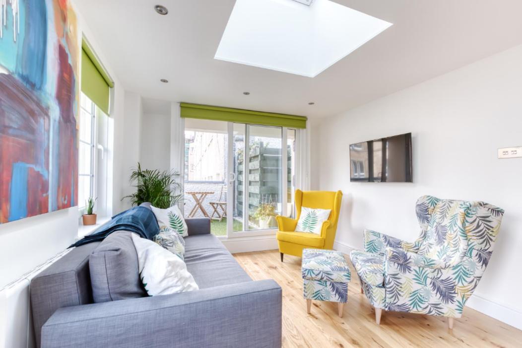 Central Bright 3 Bed Flat With Pool & Parking EDI Eksteriør billede
