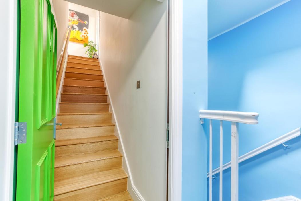Central Bright 3 Bed Flat With Pool & Parking EDI Eksteriør billede